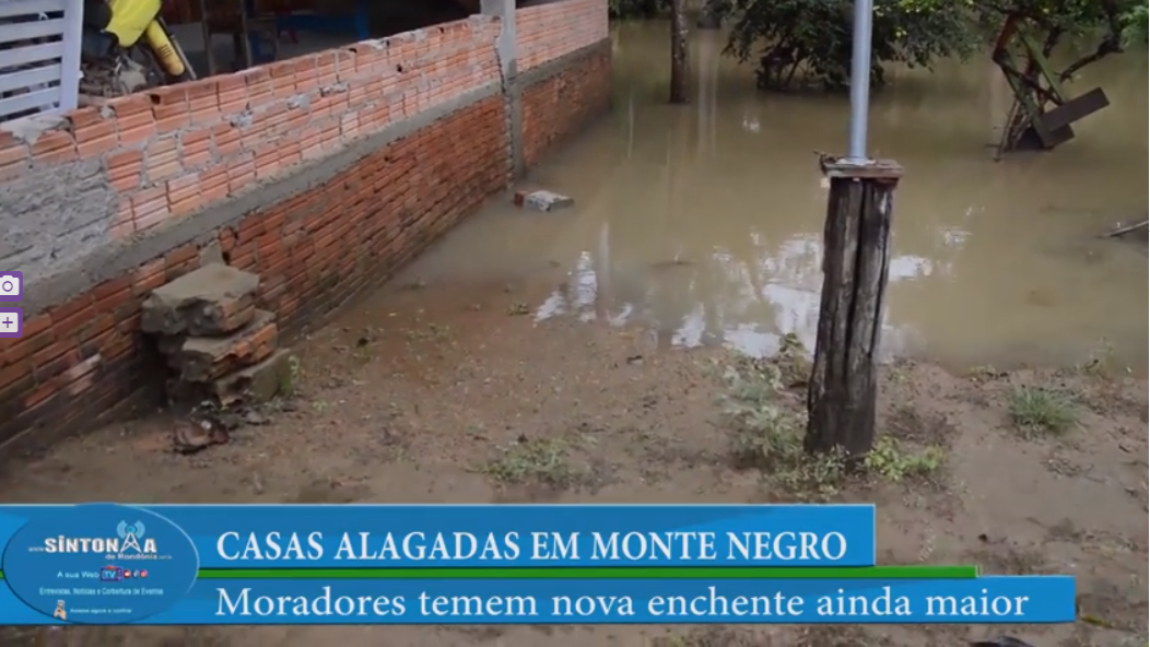 Chuva alagada casas em Monte Negro